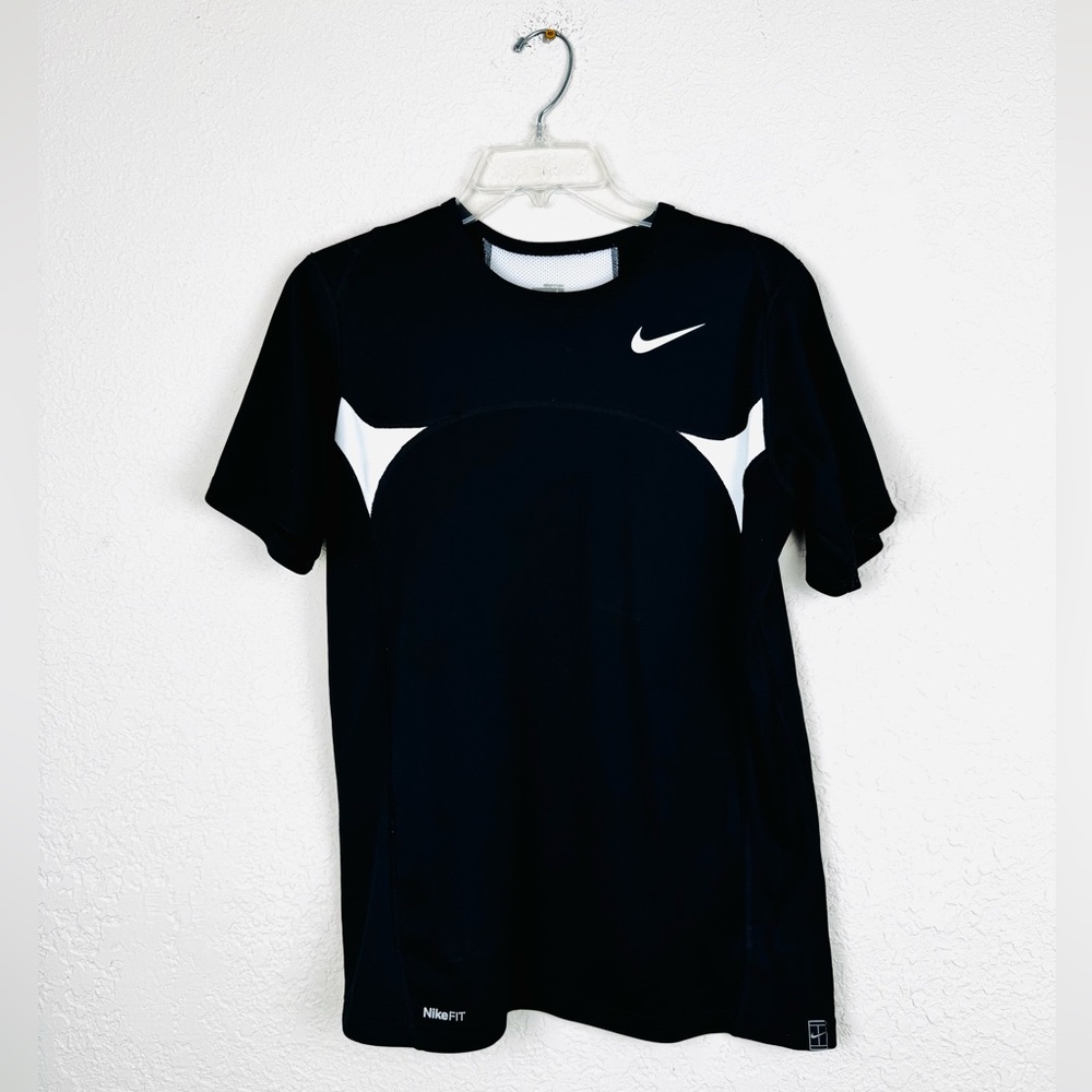 Nike Dri-fit Women’s (12-14) Large